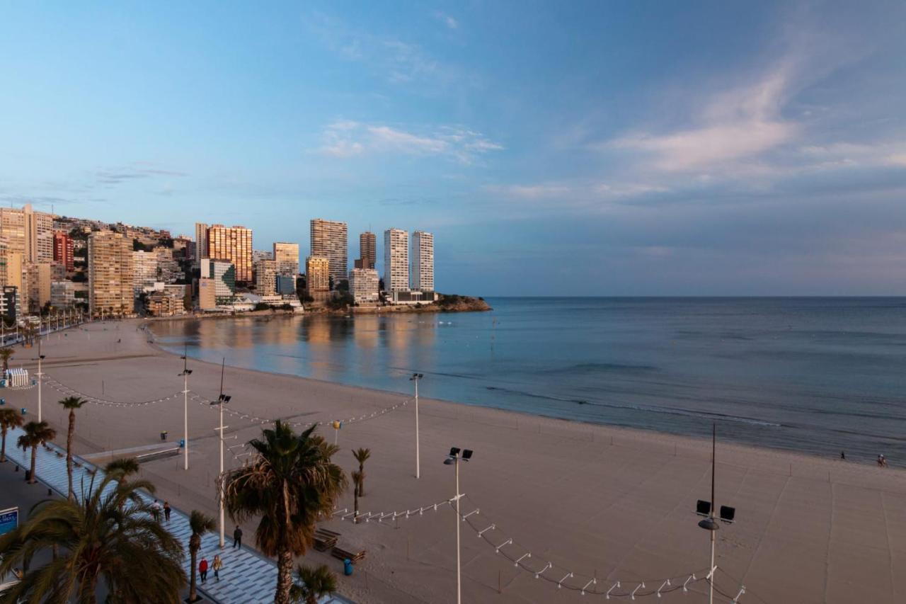 Luminoso Apartamento En Primera Linea De Playa ベニドルム エクステリア 写真