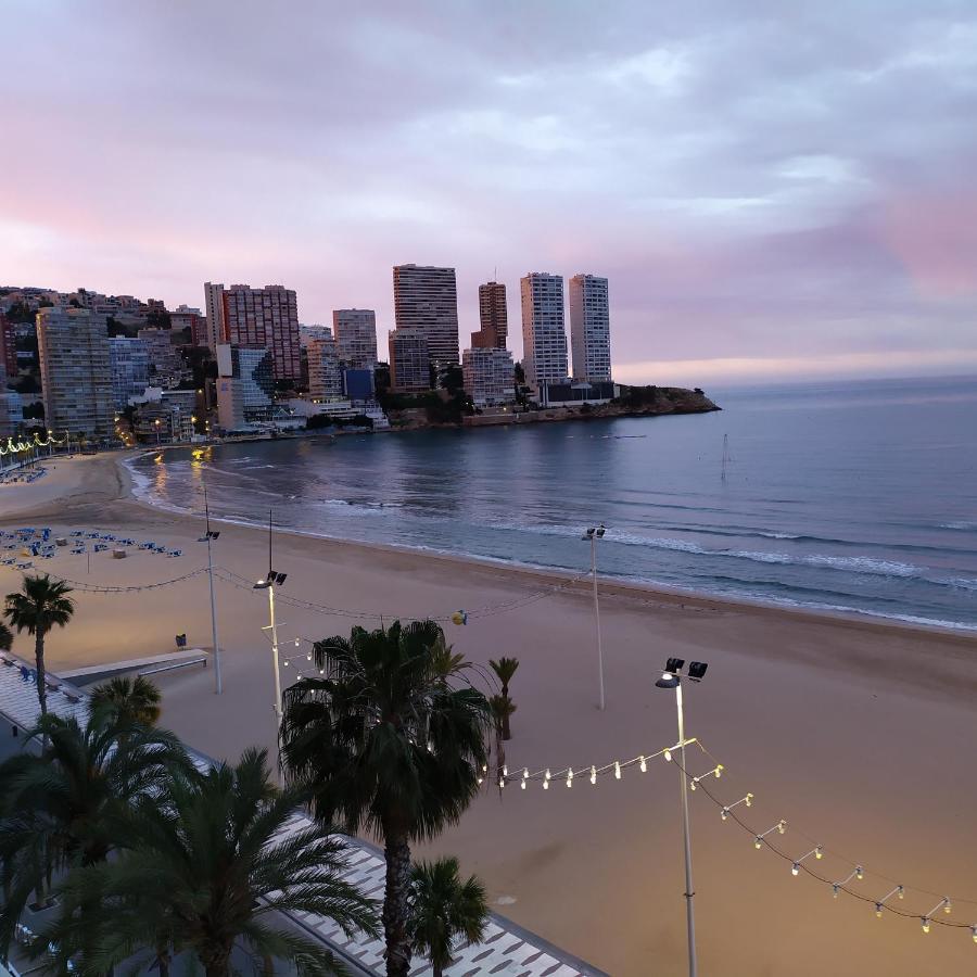 Luminoso Apartamento En Primera Linea De Playa ベニドルム エクステリア 写真